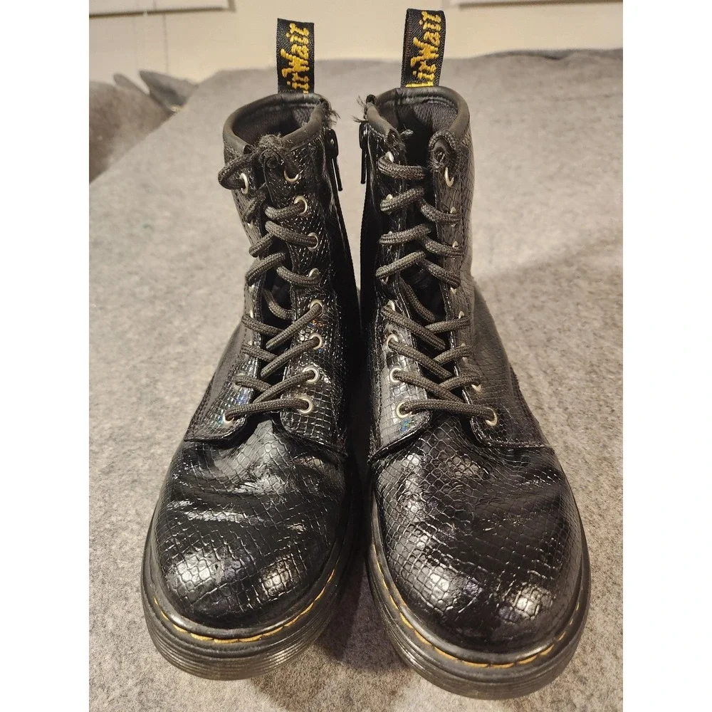 Dr‎ Martens 1460J Boots Kids Size 4 Black Snake Print Leather Lace Up Zip Ankle